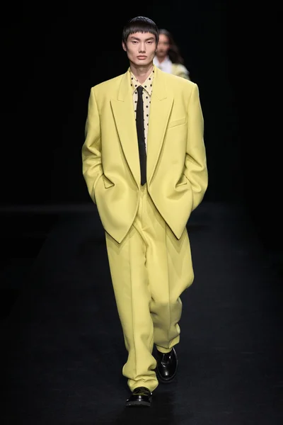 Look 41
